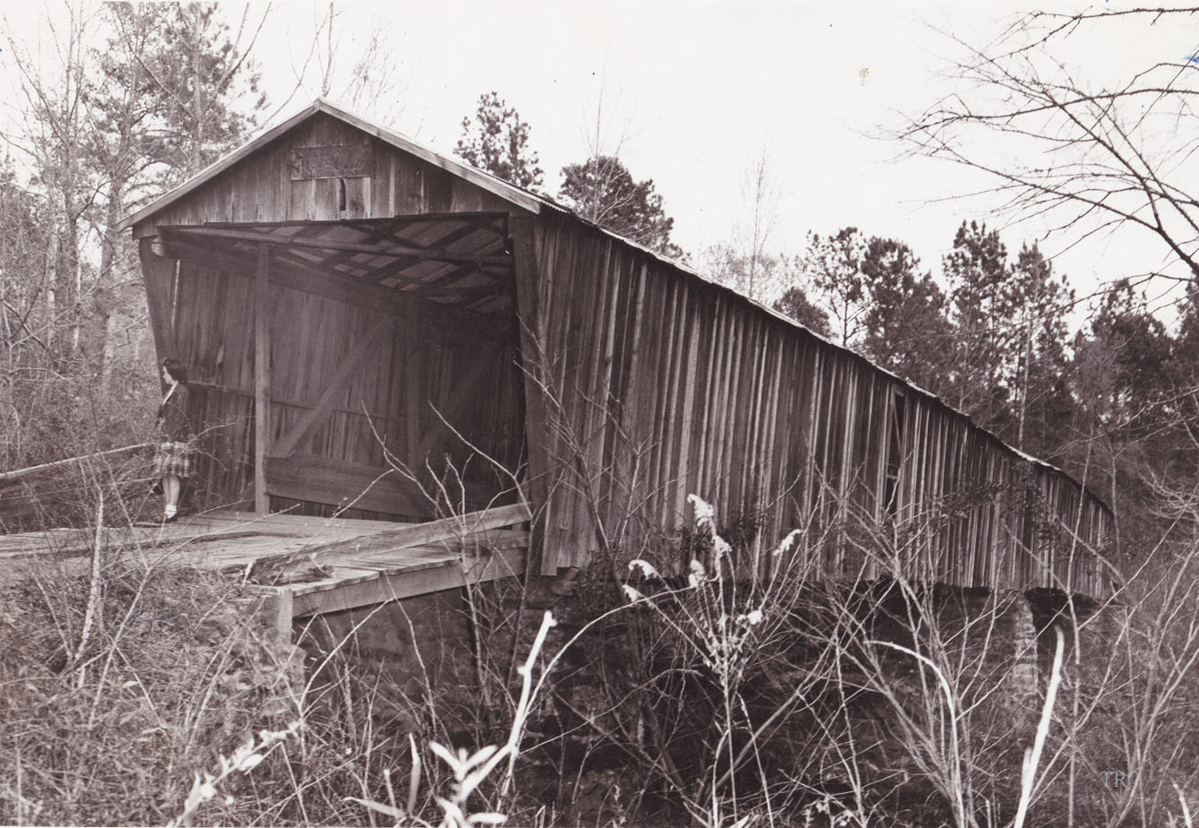 Unidentified covered bridge photo