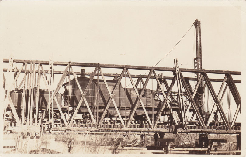 Unidentified covered bridge photo