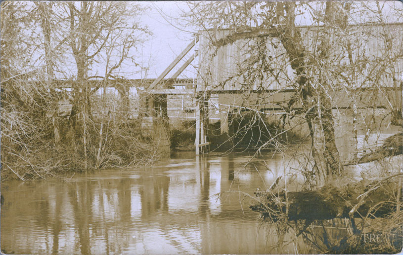 Unidentified covered bridge photo