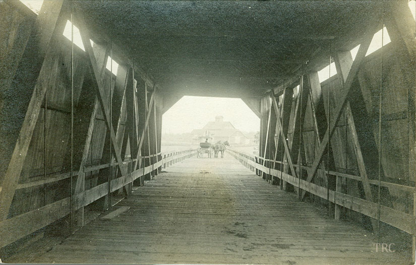 Unidentified covered bridge photo