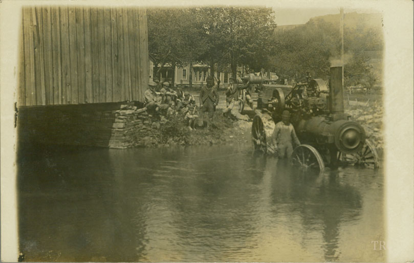 Unidentified covered bridge photo