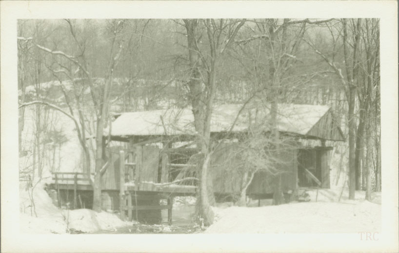 Unidentified covered bridge photo