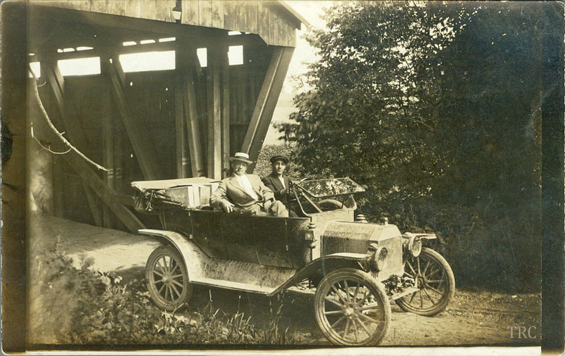 Unidentified covered bridge photo