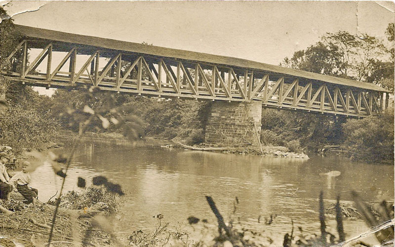 Unidentified covered bridge photo