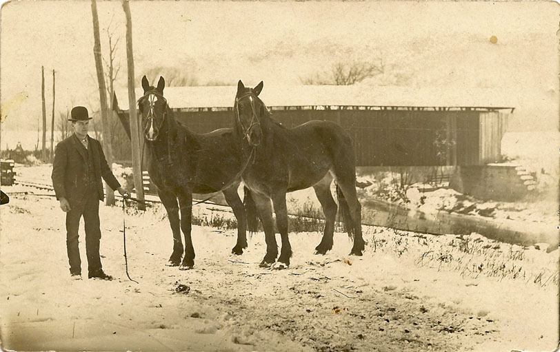 Unidentified covered bridge photo