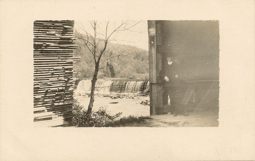 Unidentified covered bridge photo