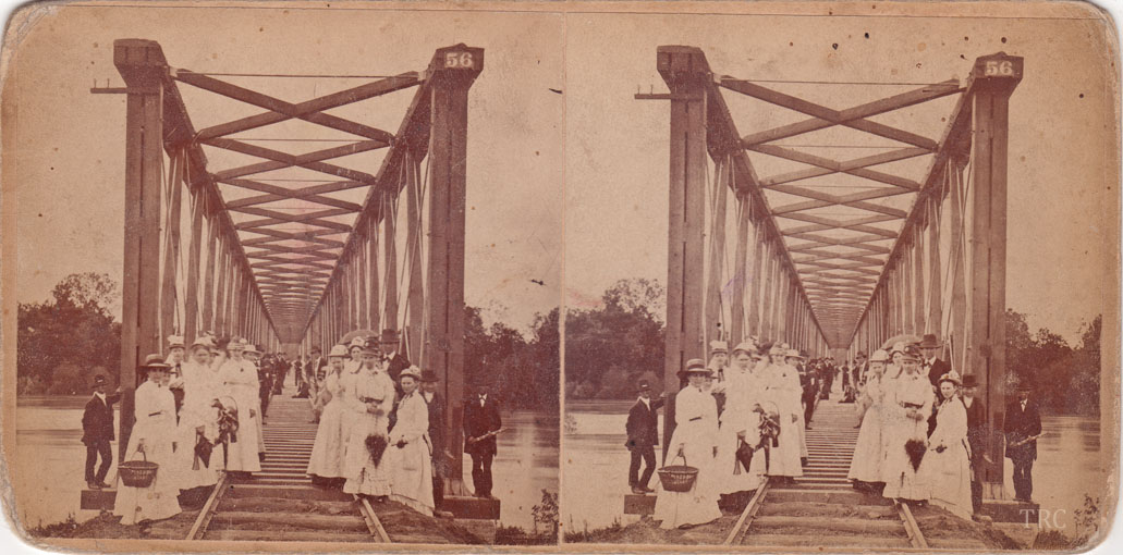 Unidentified covered bridge photo